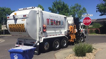 Peterbilt 520 Labrie Automizer | Napa Recycling and Waste Services