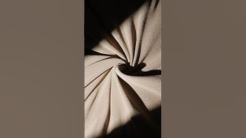 Fluffy Cloth Swirl #cinema4d #octane #simulation #3danimationsoftware