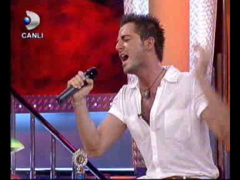 gökhan özen herşeyde biraz sen varsın. beyaz show 2003