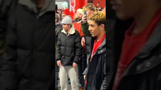 ❤️Arsenal funs perform WAKA WAKA MUSIC 🔥at Emirates #football #footballshorts #arsenal #football