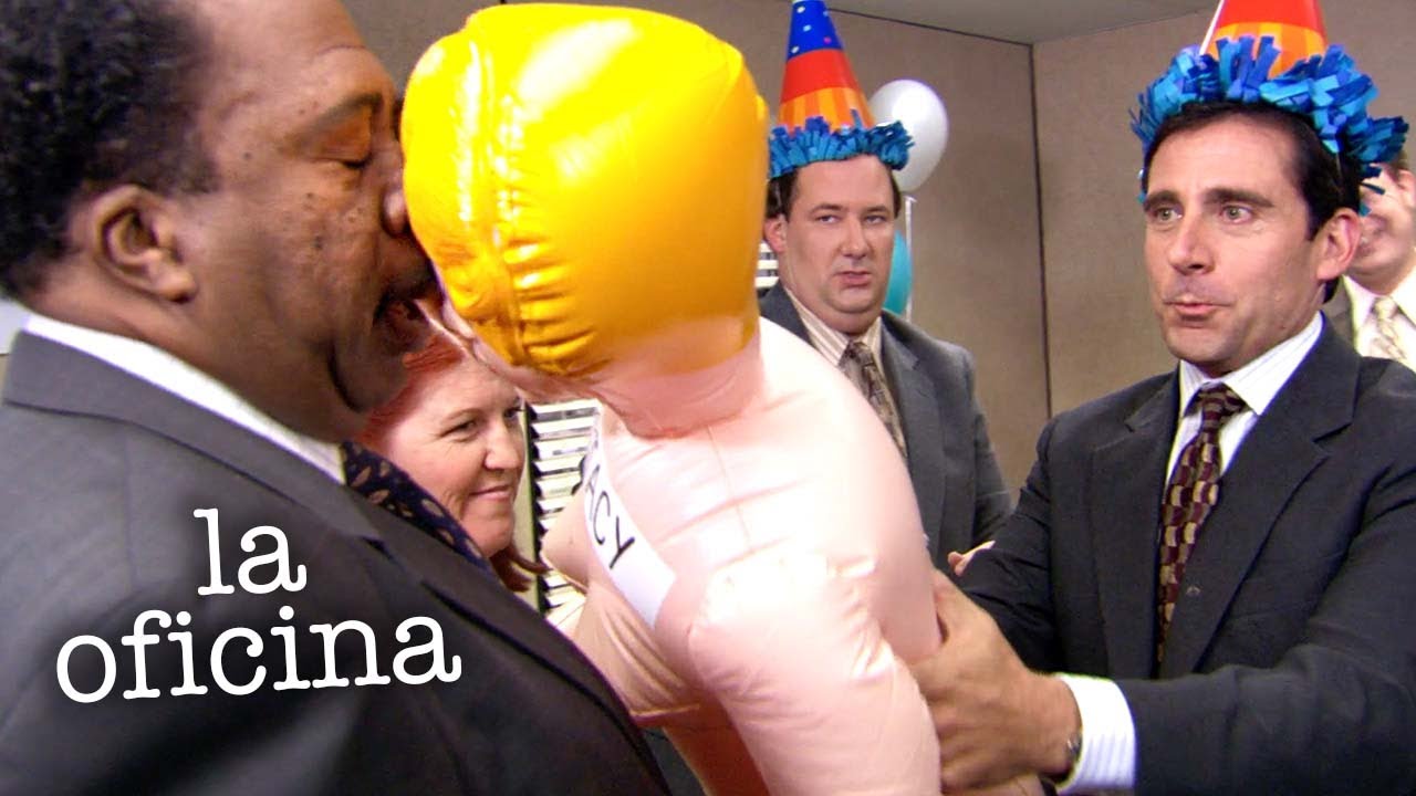 El cumple inapropiado de Stanley | The Office Latinoamérica