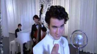 The Jonas Brothers - I Left My Heart in Scandinavia - Kevin Sings - JONAS
