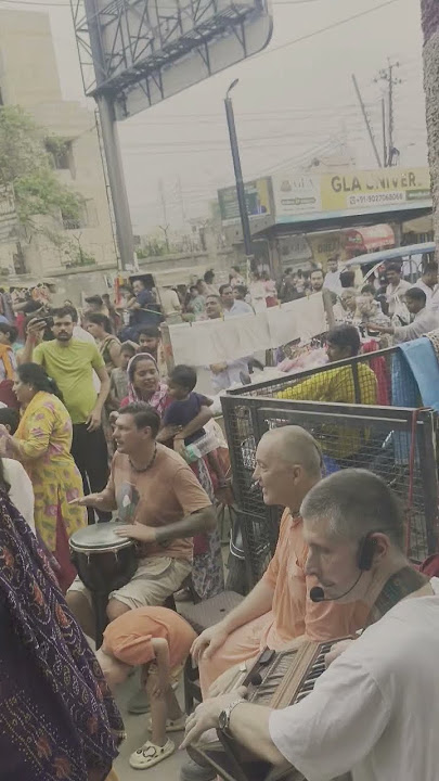 vringavan. India. harinama