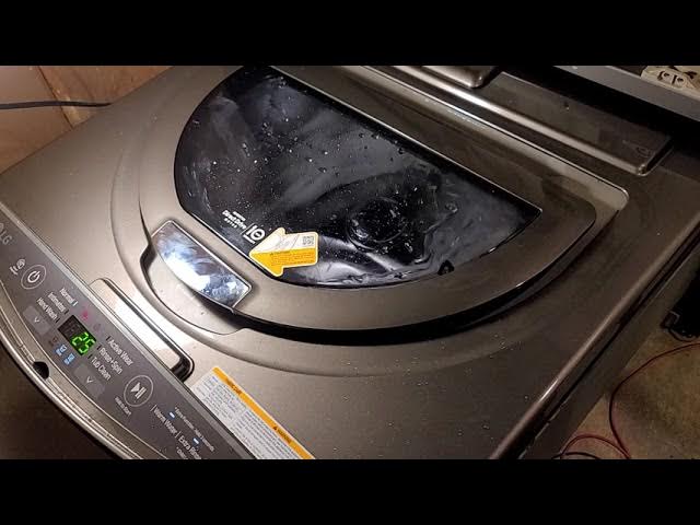 LG Lavatrice Smart TWINWash™ Mini 2 kg Wi-Fi - F8K5XN3