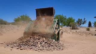 3-4Yd 103 Kenetic Shift Deck, Self Cleaning, Dynamic Dampening, Blueline Rock Grizzly Front View