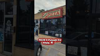 USPS Mailman Eats Chicago Pizza! (Russo's Alsip)