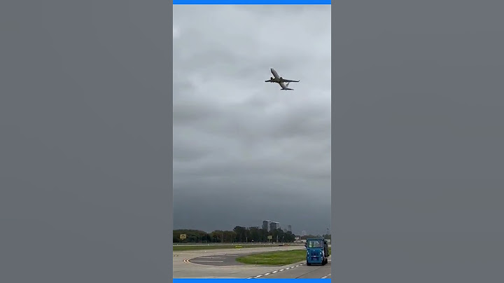 Vídeo flagra momento em que avião precisa arremeter por conta de ventos fortes na Argentina #shorts