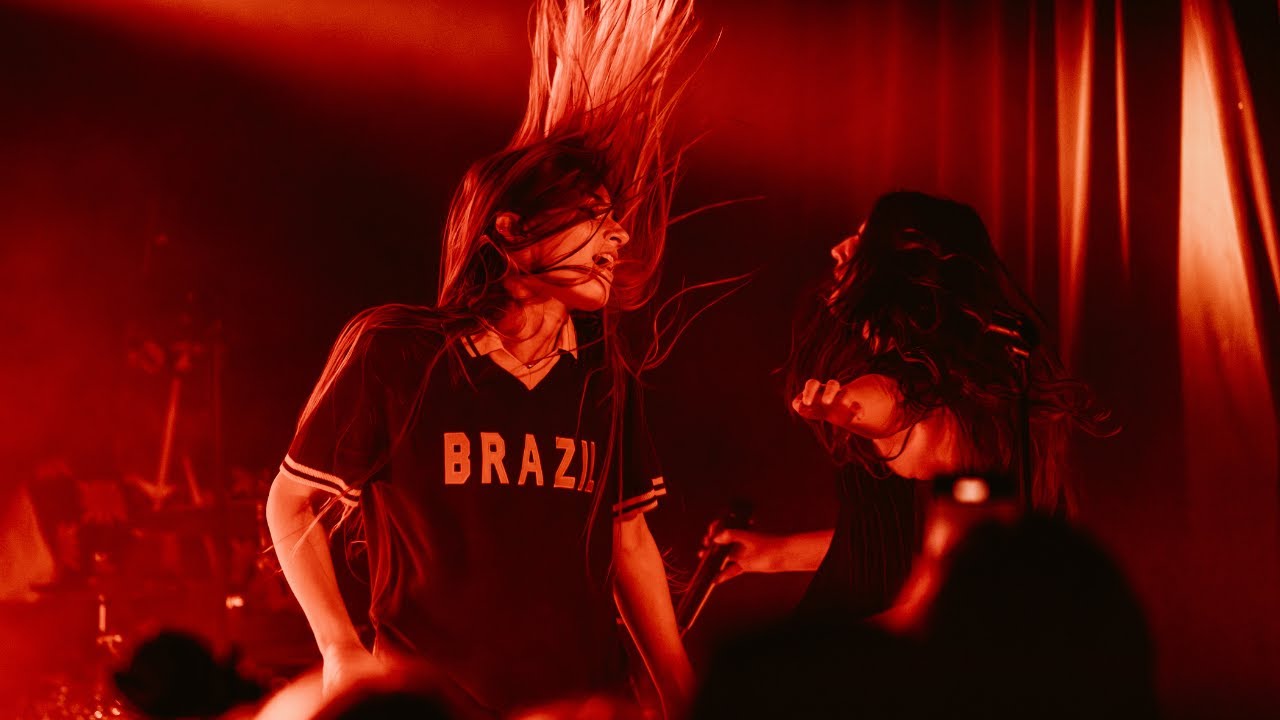 NEONI - The Death of Daisies: The Eulogy Tour