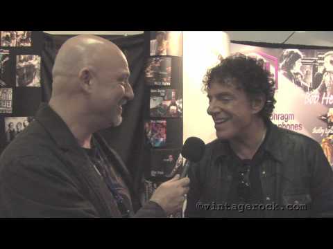 NAMM 2010: Neal Schon Interview