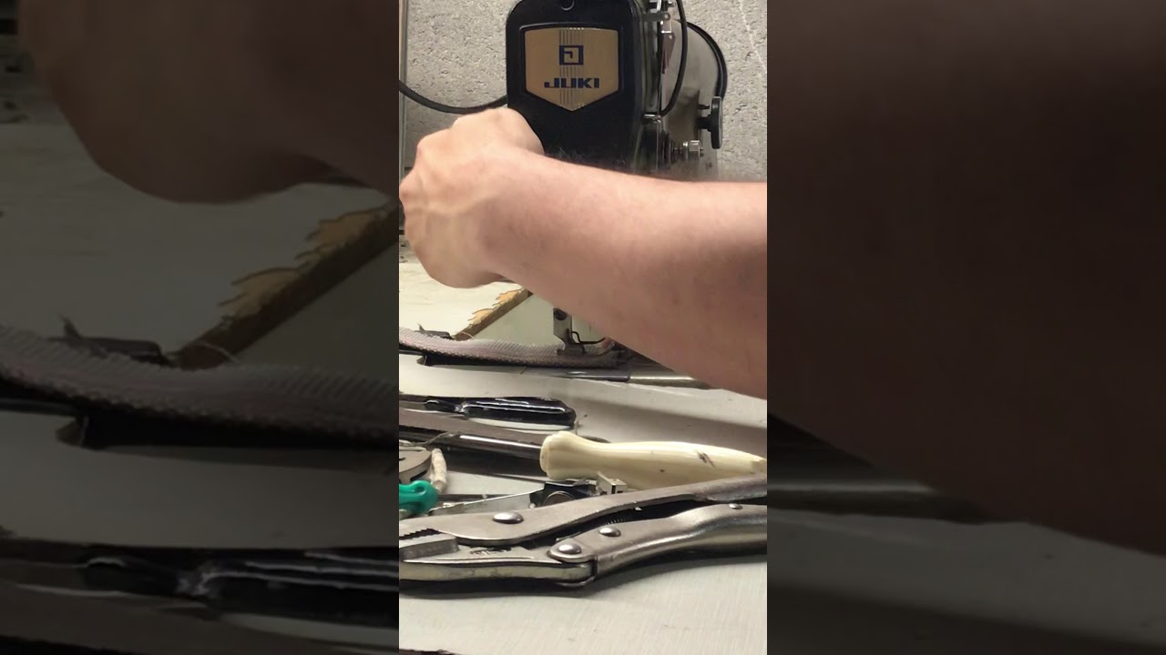 Juki ML-111 single thread chain stitch - YouTube