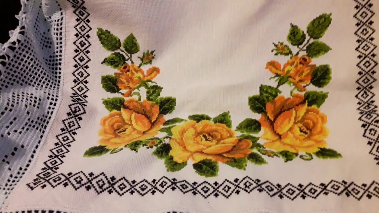 Servilletas en puntodecruzluguis de diferentes casas editoriales