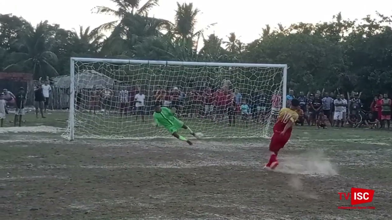 Penalidades Serraria x Achui, semifinal do campeonato regional de Achui.