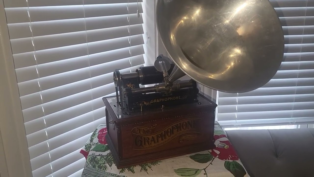 1907..Billy Murray..I found a lemon in the garden of love ..Played on a 1900 Columbia AT Graphophone