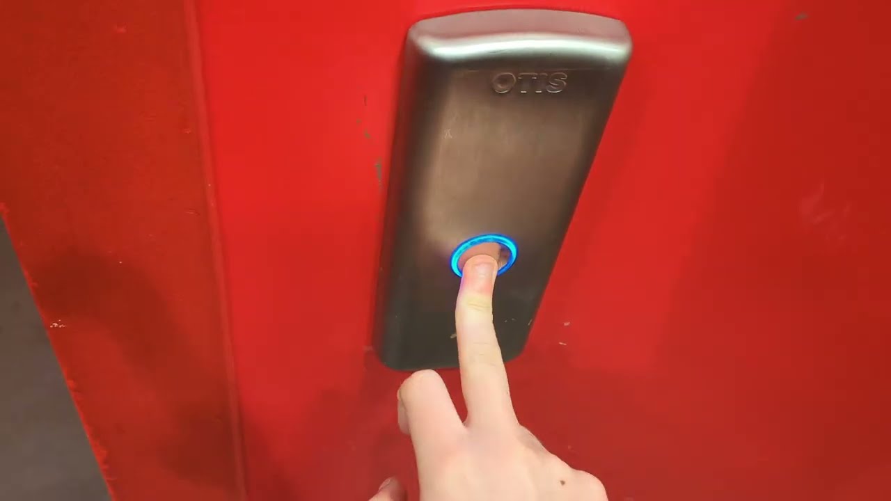 Returning to Southend for another lift adventure