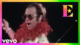 Efterår Kirsebær Lover Elton John - Step Into Christmas - YouTube