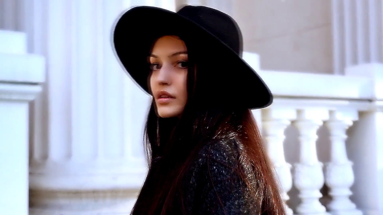 Красивая девушка - YouTube