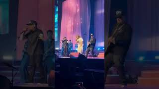 Hilary Duff Brings Out Good Charlotte for “The Anthem”
Pyro and peak nostalgia ✨ @HilaryDuff brought out @goodcharlotteTV the stage to perform “The Anthem” at the lucky me tour stop 1 of 2 in New York City Hilary Duff Brings Out Good Charlotte for “The Anthem”
