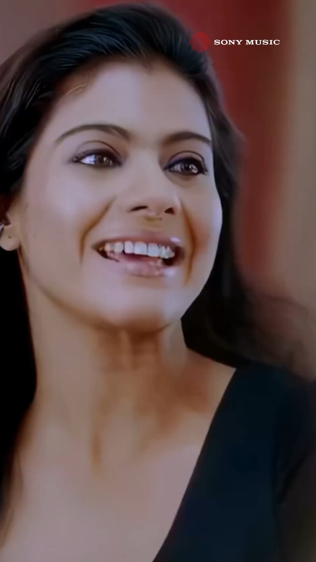 Naino ki chaal hai, Makhmali haal hai #terenaina #shahrukh_khan #kajol #shankarehsaanloy