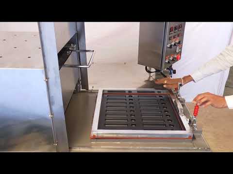 Semi-automatic vacuum forming