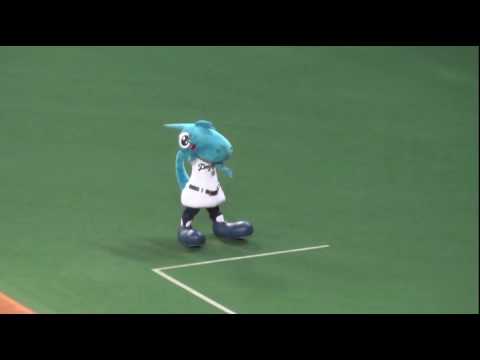 16/09/14 選手送り出しのシャオロン、パオロン、ドアラ
