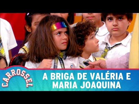 Valéria e Maria Joaquina brigam no pátio da Escola Mundial | Carrossel 2022