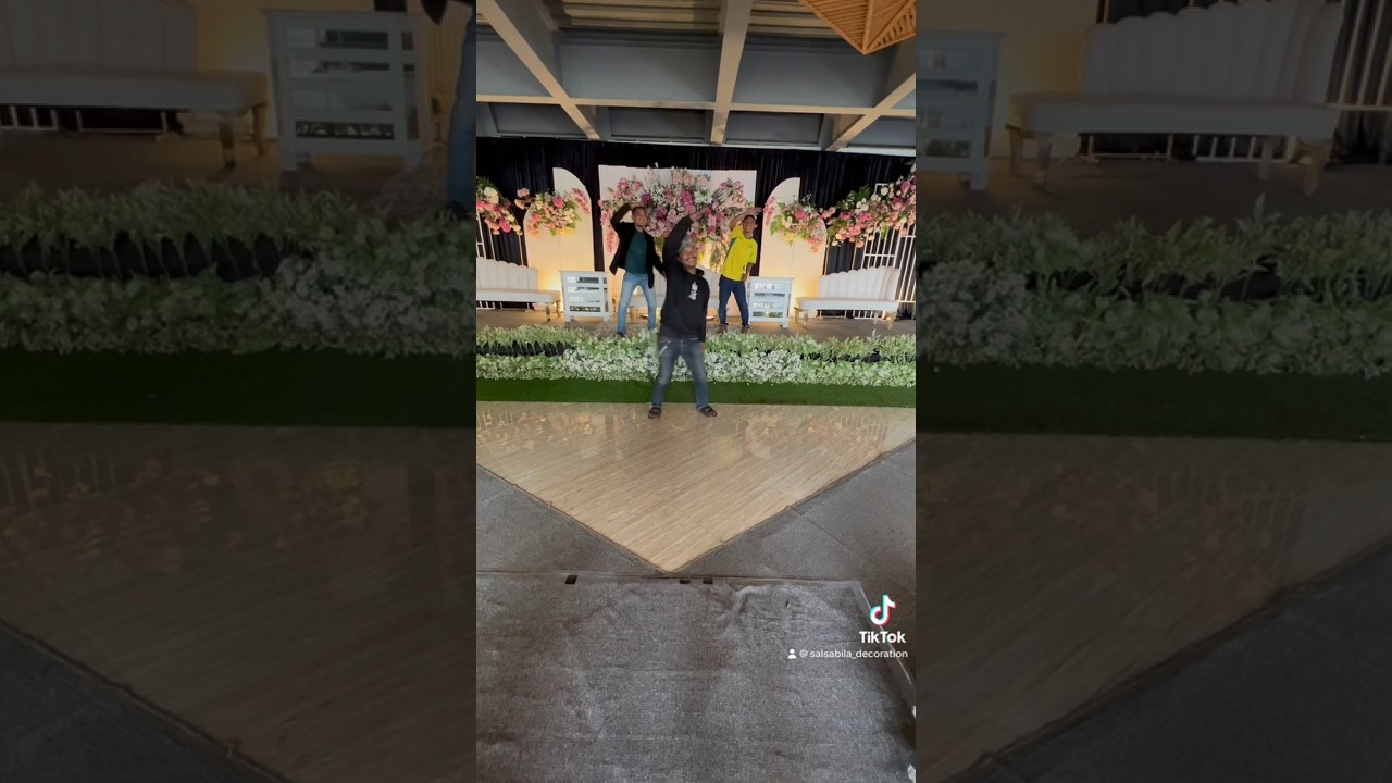 dekorasi peta park mengawali desember ceria..