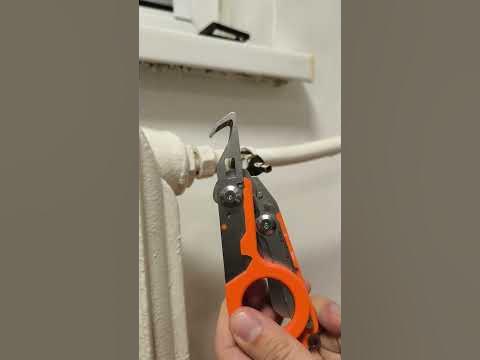 Пример использования спасательных ножниц #leatherman #raptor # ...