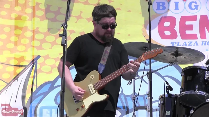 DAMON FOWLER  Pour Me  Big Blues Bender 2018