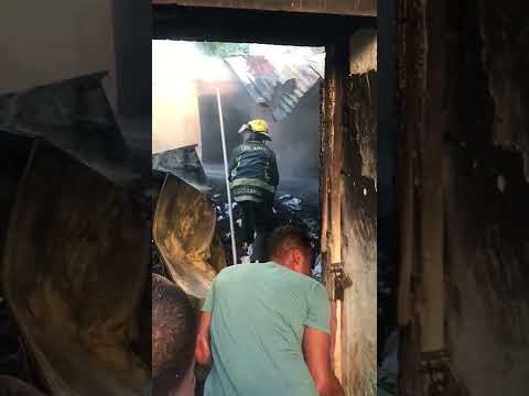 Tres menores mueren calcinados al explotar cilindro gas en Higüey.