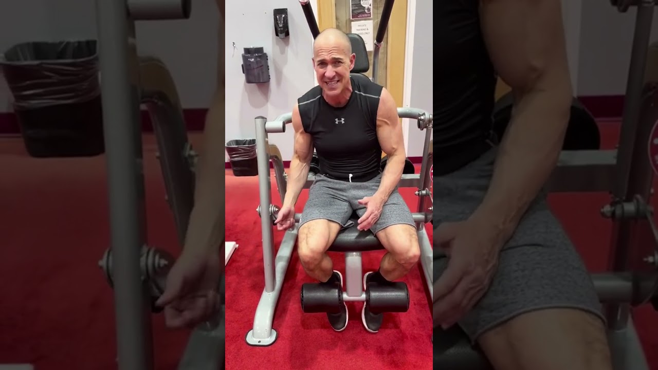 Perform an effective double-crunch motion with the Vertical Crunch! 