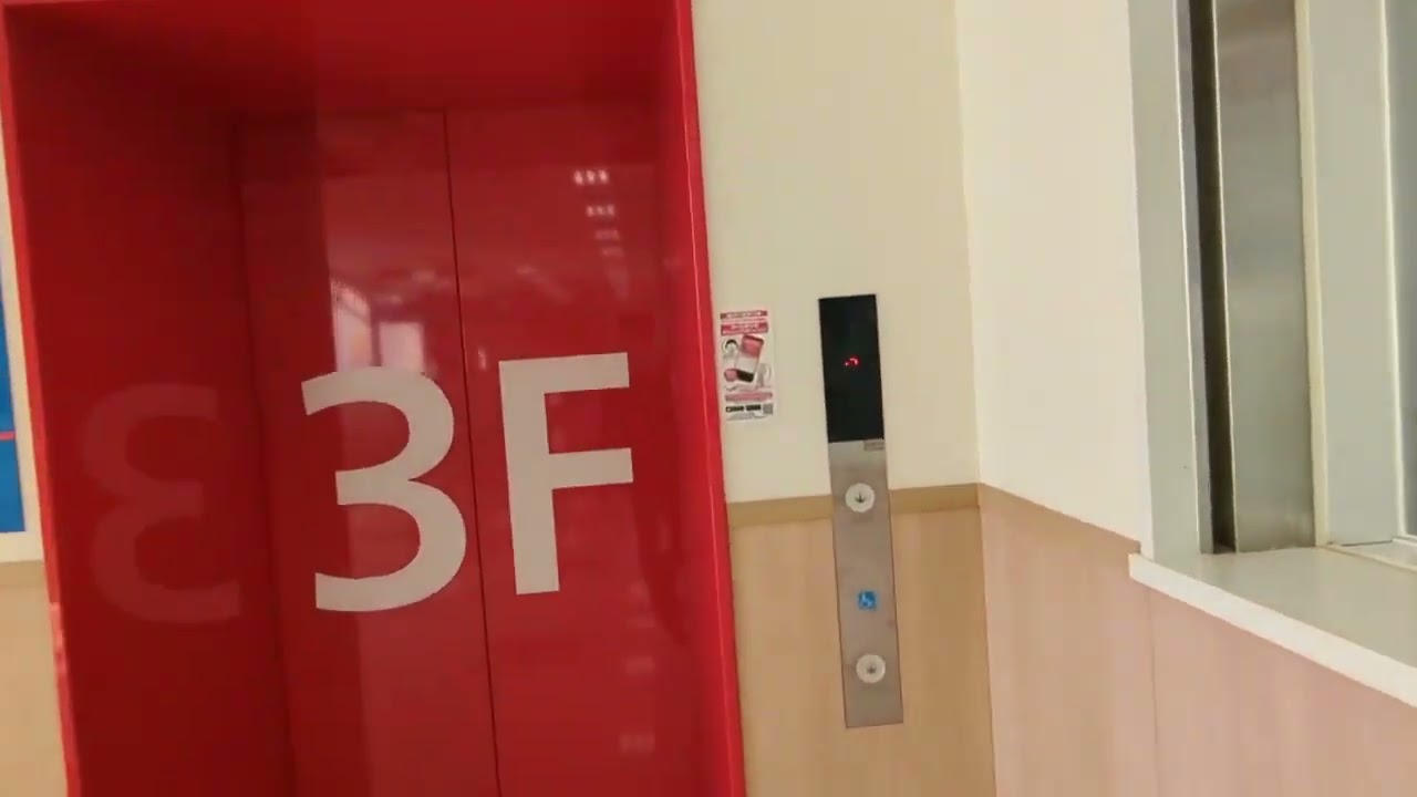 ケーズデンキ甲府店　エレベーター