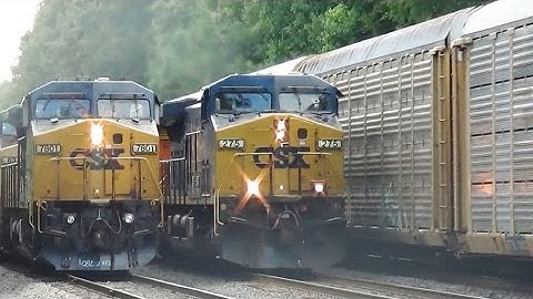 3 CSX Trains Meet  Q279  Q010  Q378