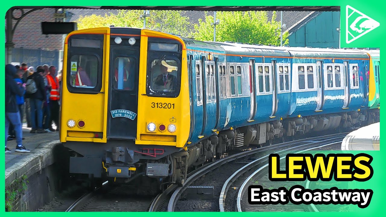 Trains at Lewes 29/04/2023