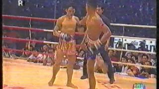 Chatchai VS Lamnamoon Muay Thai