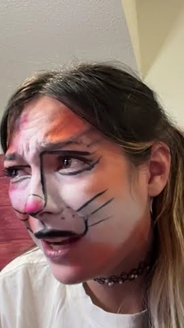 Chelseayea on Twitch drinks sriracha for Twitch #shorts #twitchclips #