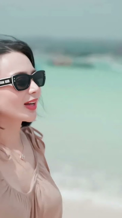 Wika Salim ditepian pantai, Tipis banget #beach #wikasalim