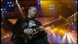 Saxon - Crusader (live at wacken)