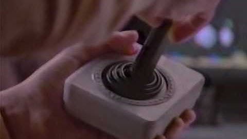 COMMERCIAL Atari XE - Compared to NES (1987)