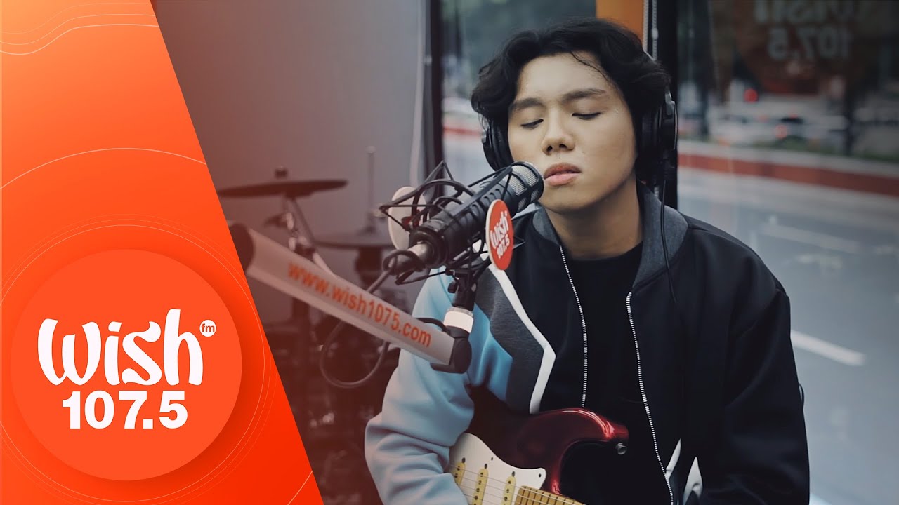 ⁣Zack Tabudlo performs “Nangangamba” LIVE on Wish 107.5 Bus