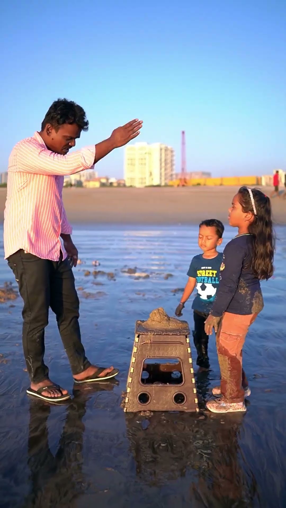 Anam Arhaan ne Papa ki chair ? chamka di ? #shorts #viralvideo #viralshorts