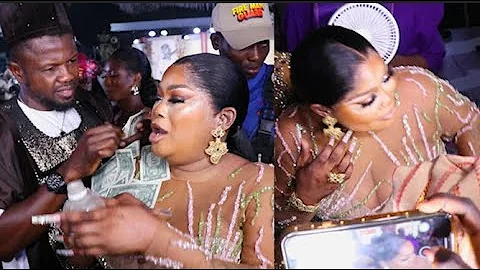 Sikiratu Sindodo Dances Like Never Before as They Shower Her with Dollars at Her Mom's Burial Party