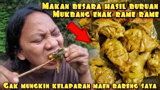 DEDE INOEN HAS A FEAST FROM NATURE