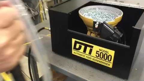 Automatic screw Feeder for Plastic Case