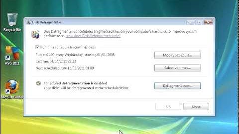 Step By Step Guide Showing How To Defragment A Hard Drive On Windows Vista / Disk Defragmenter