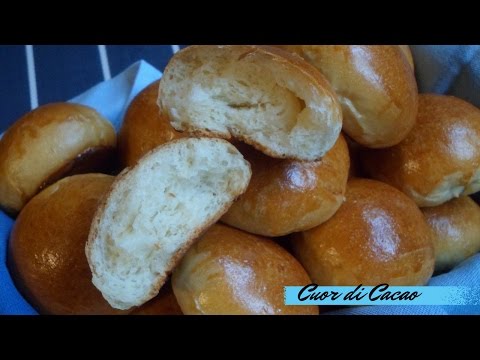 Video: Come Cuocere I Panini Con Il Latte Condensato Di Pasta Lievitata