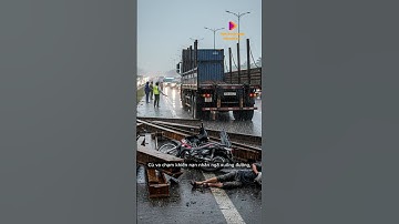 4 khối sắt rơi khỏi xe container, trúng người đi xe máy ở TP.HCM