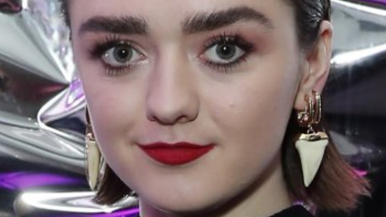 8. Maisie Williams' Blue Hair Is the Ultimate Summer Hair Transformation - wide 8