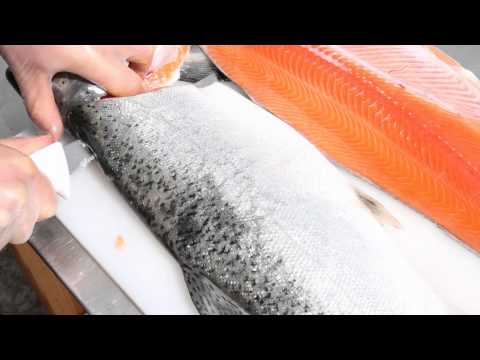 Video: Paano Magprito Ng Mga Fillet Ng Salmon Sa Linga Langis
