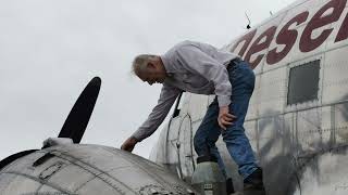 A DC-3 brings freight to Chisana A DC-3 brings freight to Chisana