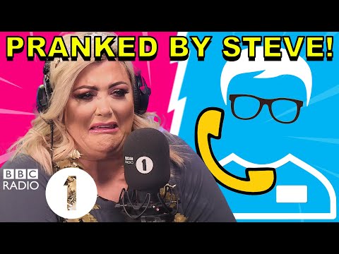 "Curl one out!": Gemma Collins PRANKED by Superfan Steve